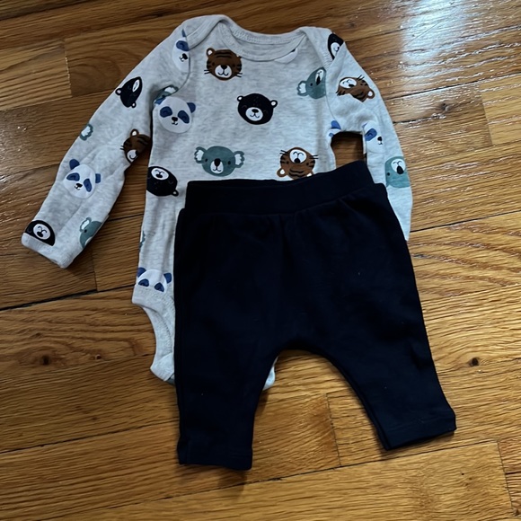 Set - Picture 2 of 3